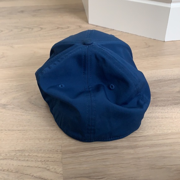 Oakley Golf Hat - Picture 4 of 4